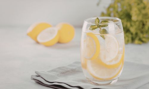 Säureeinfluss und Zahnerosion als Ursache von Substanzverlust